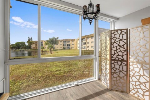 Copropriété à vendre à Sunrise, Floride: 2 chambres, 78.97 m2 № 1891618 - photo 22