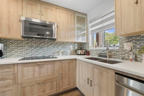 Copropriété à vendre à Sunrise, Floride: 2 chambres, 78.97 m2 № 1891618 - photo 15
