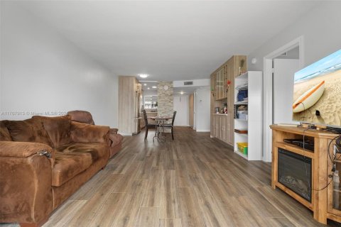Copropriété à vendre à Sunrise, Floride: 2 chambres, 78.97 m2 № 1891618 - photo 19
