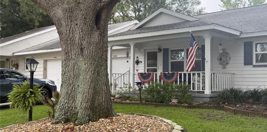 House in Ocala, Florida 2 bedrooms, 109.53 sq.m. № 2207276