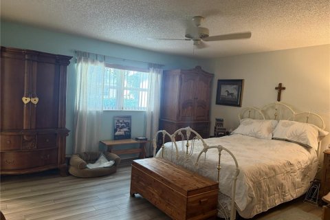 House in Ocala, Florida 2 bedrooms, 109.53 sq.m. № 2207276 - photo 17