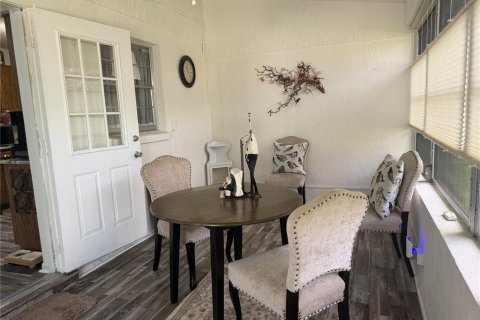 House in Ocala, Florida 2 bedrooms, 109.53 sq.m. № 2207276 - photo 13