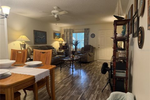 House in Ocala, Florida 2 bedrooms, 109.53 sq.m. № 2207276 - photo 7