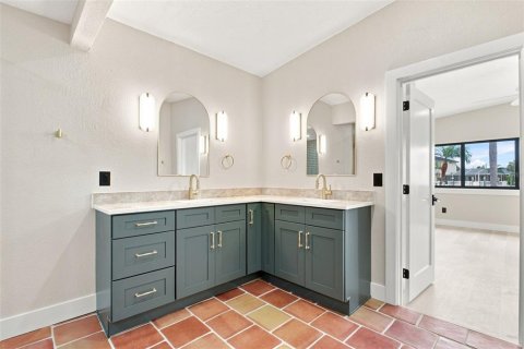 House in Redington Beach, Florida 3 bedrooms, 186.27 sq.m. № 2259161 - photo 27