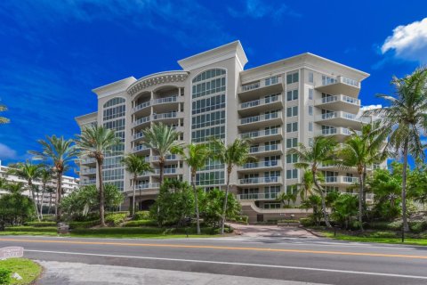 Снять в аренду кондоминиум в Хиллсборо-Бич, Флорида 2 спальни, 195.84м2, № 1045690 - фото 1