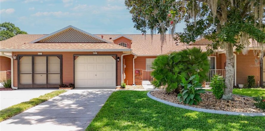 House in Leesburg, Florida 2 bedrooms, 104.05 sq.m. № 1906664