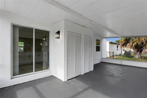 House in Cocoa, Florida 3 bedrooms, 94.3 sq.m. № 1743638 - photo 23