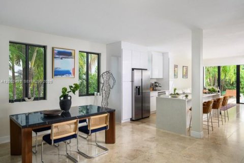 Townhouse in Miami, Florida 3 bedrooms, 211.63 sq.m. № 2066304 - photo 9