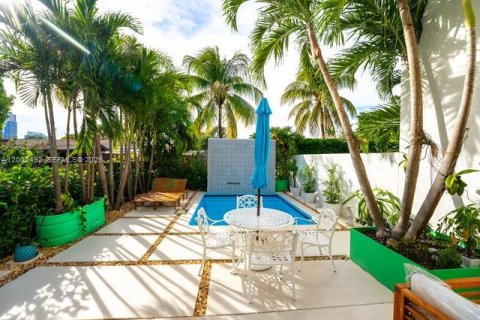 Townhouse in Miami, Florida 3 bedrooms, 211.63 sq.m. № 2066304 - photo 29