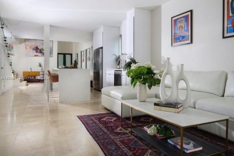 Townhouse in Miami, Florida 3 bedrooms, 211.63 sq.m. № 2066304 - photo 18