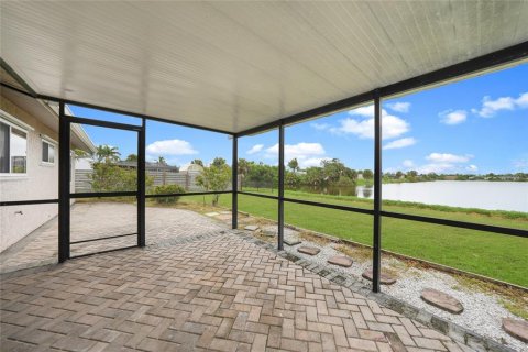 Villa ou maison à vendre à Port Charlotte, Floride: 2 chambres, 83.61 m2 № 1910035 - photo 26