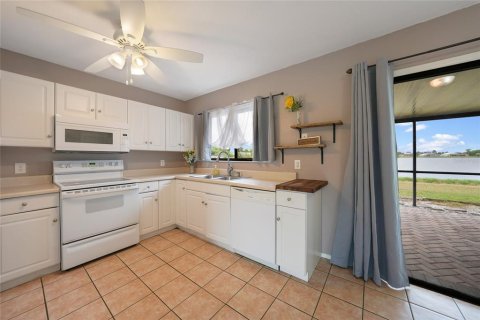 Villa ou maison à vendre à Port Charlotte, Floride: 2 chambres, 83.61 m2 № 1910035 - photo 8