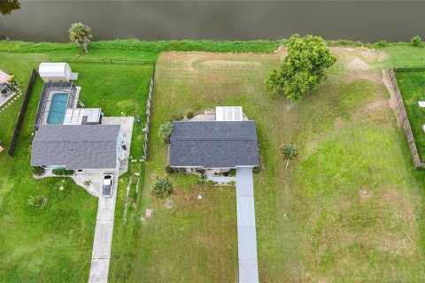 Villa ou maison à vendre à Port Charlotte, Floride: 2 chambres, 83.61 m2 № 1910035 - photo 4