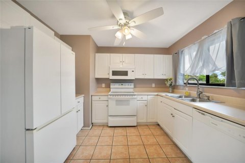 Villa ou maison à vendre à Port Charlotte, Floride: 2 chambres, 83.61 m2 № 1910035 - photo 7
