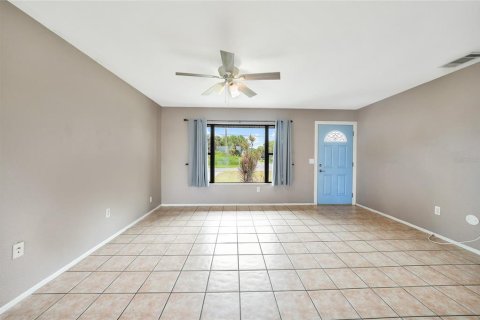 Villa ou maison à vendre à Port Charlotte, Floride: 2 chambres, 83.61 m2 № 1910035 - photo 13