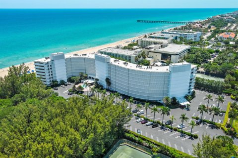 Condo in Palm Beach, Florida, 2 bedrooms № 2246700 - photo 22