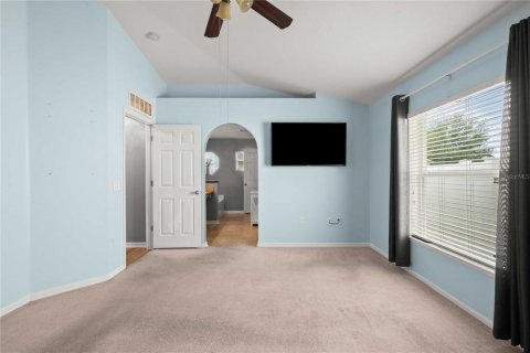 House in Spring Hill, Florida 4 bedrooms, 174.1 sq.m. № 2284660 - photo 16