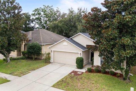 House in Spring Hill, Florida 4 bedrooms, 174.1 sq.m. № 2284660 - photo 2