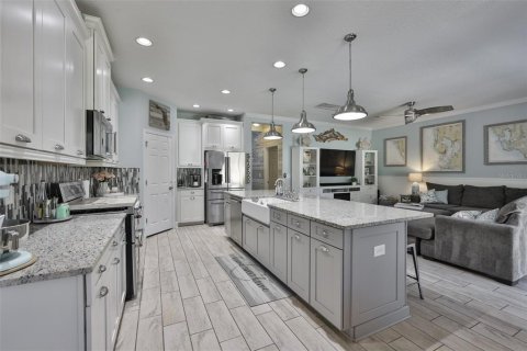 Villa ou maison à vendre à Apollo Beach, Floride: 4 chambres, 300.35 m2 № 2207376 - photo 8