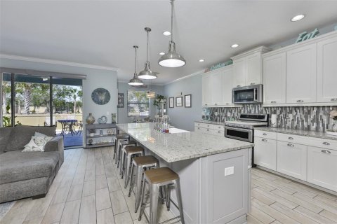 Villa ou maison à vendre à Apollo Beach, Floride: 4 chambres, 300.35 m2 № 2207376 - photo 6