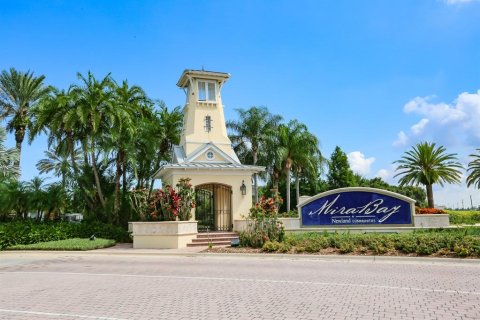 Villa ou maison à vendre à Apollo Beach, Floride: 4 chambres, 300.35 m2 № 2207376 - photo 2
