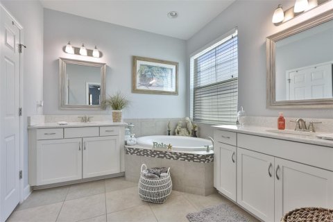 Villa ou maison à vendre à Apollo Beach, Floride: 4 chambres, 300.35 m2 № 2207376 - photo 24