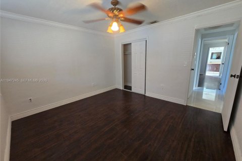 Снять в аренду виллу или дом в Санрайз, Флорида 2 спальни, 142.79м2, № 2003316 - фото 20