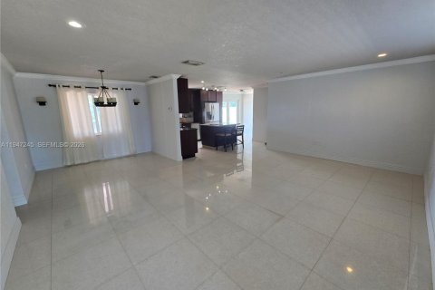 Снять в аренду виллу или дом в Санрайз, Флорида 2 спальни, 142.79м2, № 2003316 - фото 4