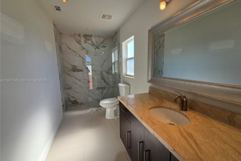 Снять в аренду виллу или дом в Санрайз, Флорида 2 спальни, 142.79м2, № 2003316 - фото 13