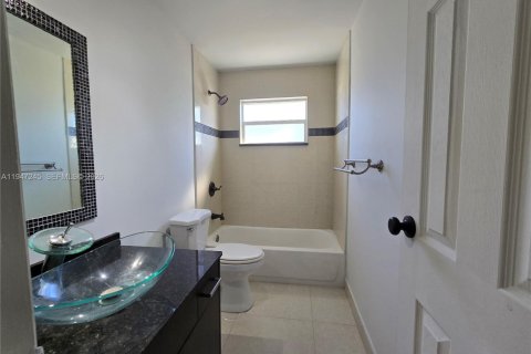 Снять в аренду виллу или дом в Санрайз, Флорида 2 спальни, 142.79м2, № 2003316 - фото 16