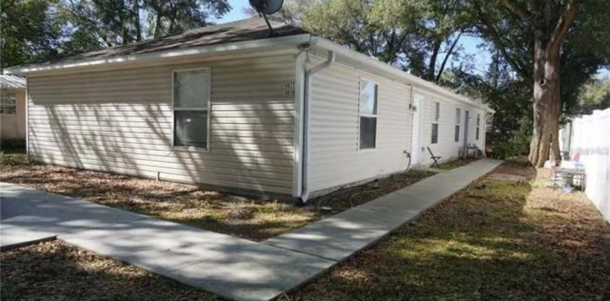 Propiedad comercial en Zephyrhills, Florida 6 dormitorios, 188.59 m2 № 2314869