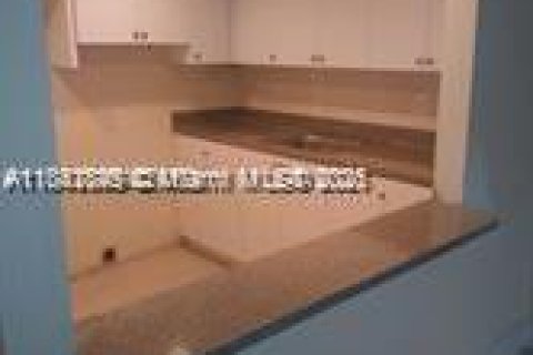 Copropriété à vendre à Hialeah, Floride: 3 chambres, 91.04 m2 № 1833835 - photo 5