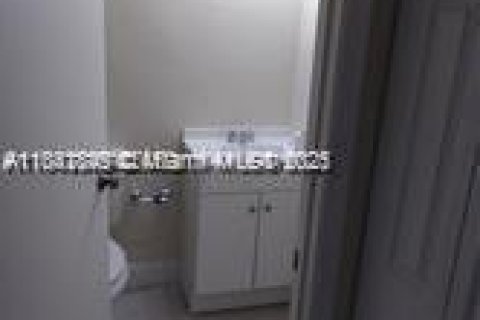 Copropriété à vendre à Hialeah, Floride: 3 chambres, 91.04 m2 № 1833835 - photo 3