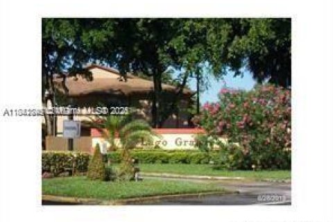 Copropriété à vendre à Hialeah, Floride: 3 chambres, 91.04 m2 № 1833835 - photo 1