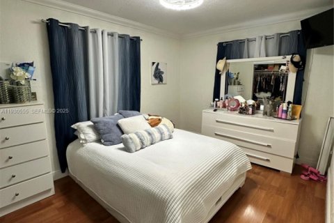 Снять в аренду виллу или дом в Хайалиа, Флорида 3 спальни, 153.2м2, № 1990420 - фото 29