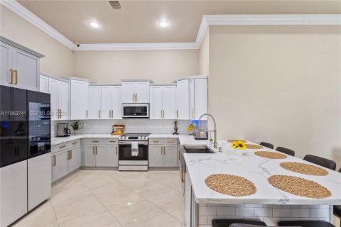 Купить виллу или дом в Дейви, Флорида 4 спальни, 253.44м2, № 2030418 - фото 17