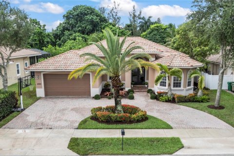 Купить виллу или дом в Дейви, Флорида 4 спальни, 253.44м2, № 2030418 - фото 3