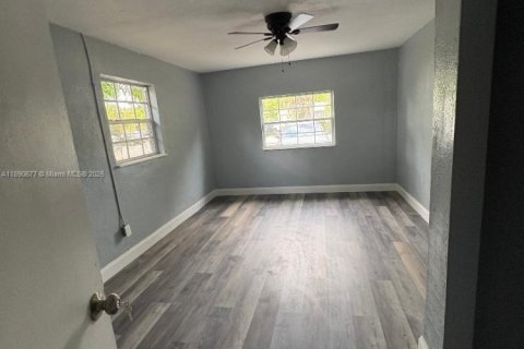 Villa ou maison à vendre à Lauderhill, Floride: 3 chambres, 170.01 m2 № 1943508 - photo 10