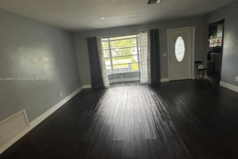 Villa ou maison à vendre à Lauderhill, Floride: 3 chambres, 170.01 m2 № 1943508 - photo 2