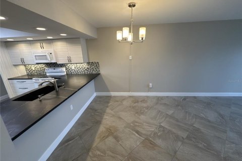 Condo in Punta Gorda, Florida, 2 bedrooms № 2239641 - photo 3