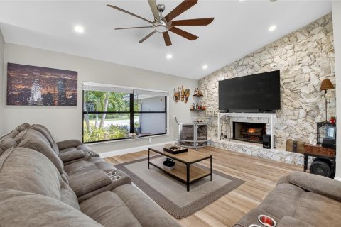 House in Boca Raton, Florida 4 bedrooms, 245.54 sq.m. № 2253426 - photo 12