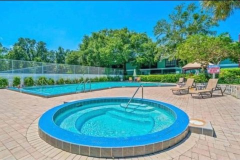 Condo in Altamonte Springs, Florida, 2 bedrooms  № 2394297 - photo 23