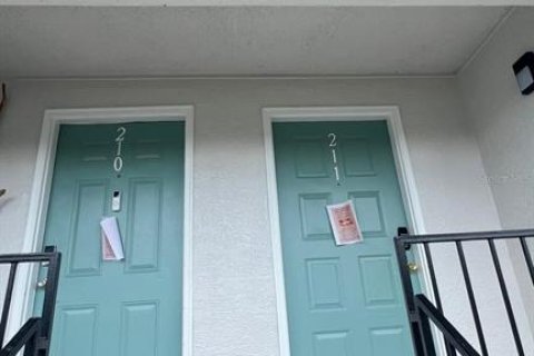 Condo in Altamonte Springs, Florida, 2 bedrooms  № 2394297 - photo 5