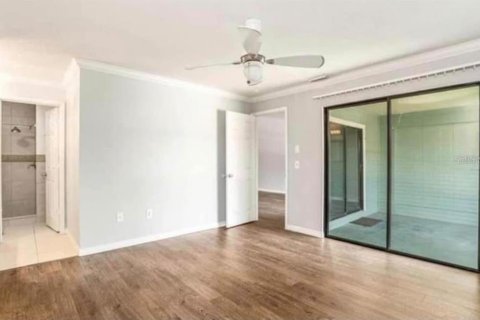 Condo in Altamonte Springs, Florida, 2 bedrooms  № 2394297 - photo 21