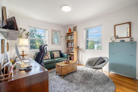 Condominio en venta en Miami, Florida, 2 dormitorios, 74.32 m2 № 2000372 - foto 4