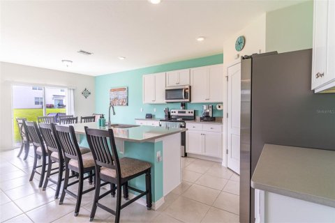 House in Winter Haven, Florida 5 bedrooms, 250.46 sq.m. № 2201194 - photo 6