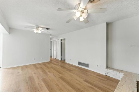 Villa ou maison à vendre à Maitland, Floride: 4 chambres, 195.19 m2 № 1831868 - photo 6