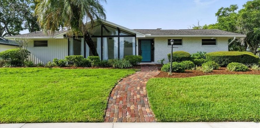Villa ou maison à Maitland, Floride 4 chambres, 195.19 m2 № 1831868