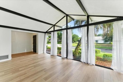 Villa ou maison à vendre à Maitland, Floride: 4 chambres, 195.19 m2 № 1831868 - photo 3