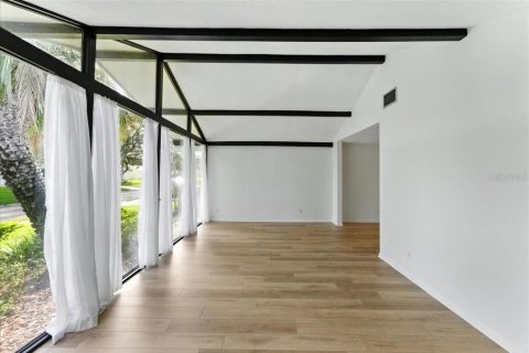 Villa ou maison à vendre à Maitland, Floride: 4 chambres, 195.19 m2 № 1831868 - photo 2